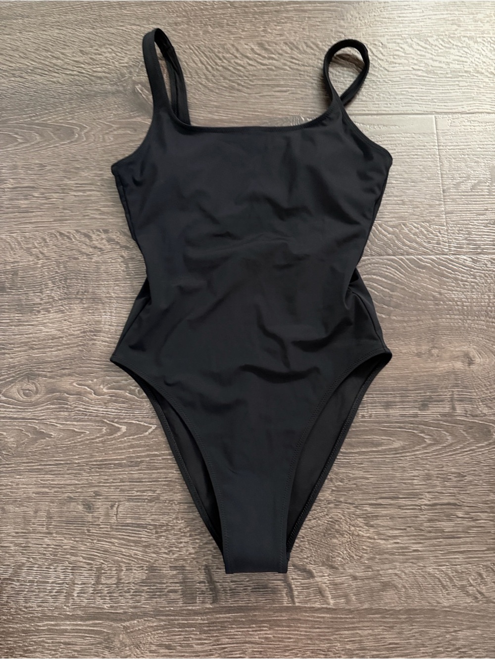 NWOT Vuori Black Encinitas One Piece Swim Size Small